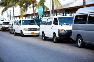 Luxury airport transfer vehicle in Nassau – Donika Transportation Bahamas